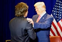 Milei partió rumbo a Washington para reunirse con Trump