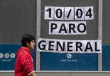 Gobierno reglamentó el derecho de huelga en el transporte, educación y salud a través de un DNU