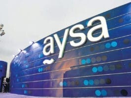 AySA: fijaron tarifas y metas antes de la privatización