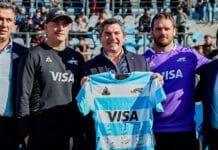 El gobernador saludó a Los Pumas durante su entrenamiento en San Juan, previo al partido contra Inglaterra