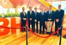 Orrego se reunió con autoridades de BHP y Vicuña en Adelaida