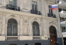 La Embajada de Rusia respondió a las acusaciones del Gobierno por los audios: "Son infundadas y falsas"