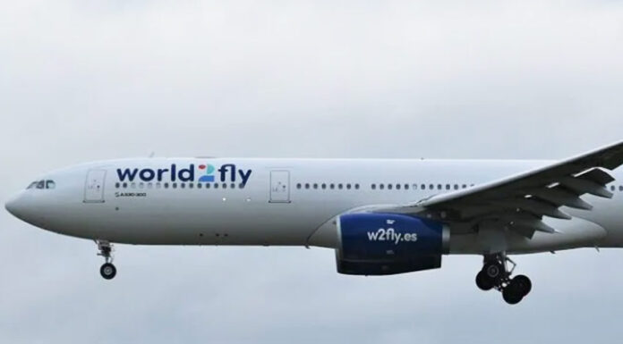 world-fly