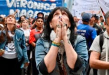 La militancia peronista se movilizó hacia el departamento de Cristina Kirchner en el Día de la Lealtad