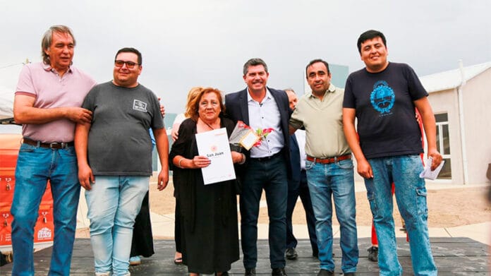 Orrego-Celebracion-Iglesia