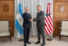 Santilli recibió al Embajador Lamelas en Casa Rosada