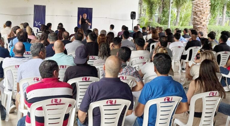 Concurrido mitin político de La Libertad Avanza de San Juan