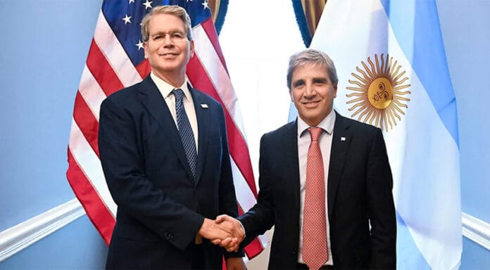 Luis-Caputo-y-Scott-Bensen