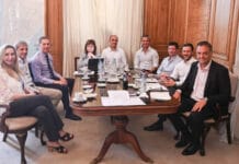 Gobierno nacional convocó a la mesa política y reunirá al Gabinete en la semana final de extraordinarias