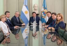 Orrego recibió en Buenos Aires a las autoridades de Vicuña en Argentina