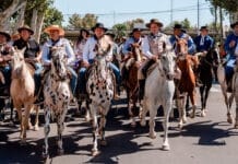 Orrego encabezó una nueva edición de la Cabalgata de la Fe con jinetes de todo el país y Chile