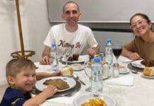 Nahuel Gallo volvió a casa tras 448 días detenido y su esposa habló de su estado de salud