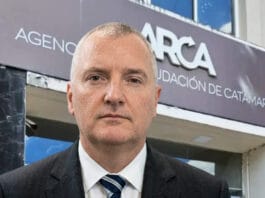 Piden indagatoria del titular de ARCA por presunto ocultamiento de propiedades en Estados Unidos