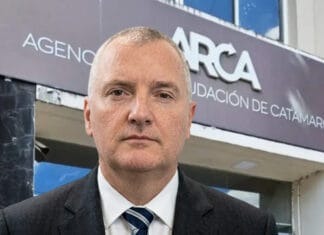 Piden indagatoria del titular de ARCA por presunto ocultamiento de propiedades en Estados Unidos