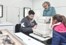 Capital extendió el operativo gratuito de salud visual para niños y adolescentes