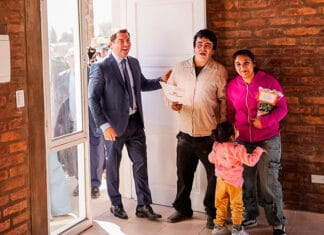 Gobierno de San Juan entregó un nuevo barrio en Chimbas