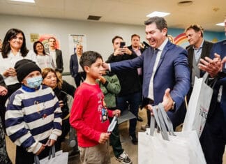 El Gobernador Orrego estuvo en la inauguración de la sala de espera Oncológica del Hospital Rawson