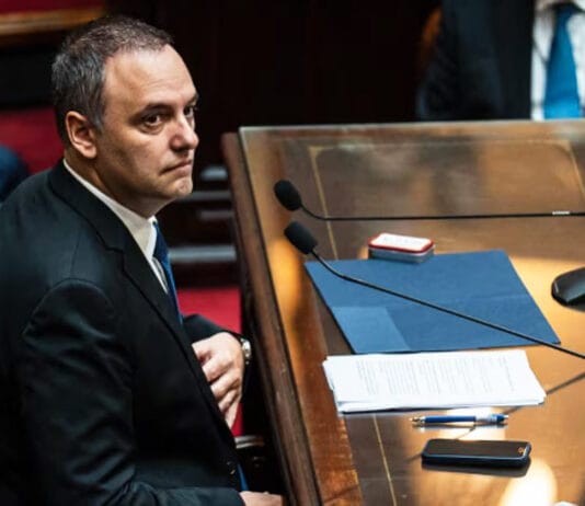 Causa Adorni: la Justicia detectó movimientos con criptomonedas y analiza su patrimonio digital