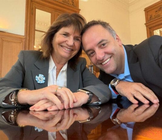 Bullrich adelantó su declaración jurada en medio de la presión sobre Adorni