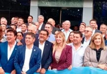 Intendentes de todo el país marcharon hasta el Ministerio de Economía para pedir más fondos
