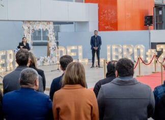 El Intendente Aballay presentó el libro "Pocito, mi lugar en el mundo"