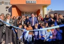 Orrego inauguró una nueva escuela y un ENI en Chimbas