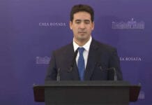 Ravier se presentó oficialmente como vocero y dijo que es "un honor ser la voz del presidente"