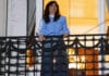 Cristina Kirchner salió al balcón a saludar a la militancia que se movilizó desde Parque Lezama