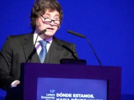 Milei: "El capitalismo de libre empresa está escrito en los Diez Mandamientos"
