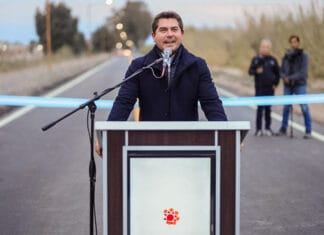 Orrego inauguró una repavimentación en Angaco y San Martín y anunció más obras de asfalto