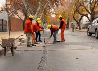 Empezaron a pavimentar calle Caseros