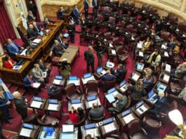 El Senado no logró quorum y fracasó la sesión para avanzar con la interpelación a Adorni