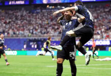 Argentina le ganó 2 a 1 a Inglaterra y jugará la final contra España