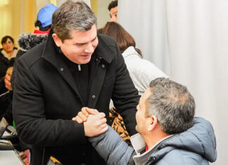 Orrego visitó San Juan Cerca en Pocito: se incorporó regularización dominial y prevención médica