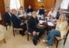La mesa política, con la presencia de Sturzenegger, buscó reordenar la agenda legislativa