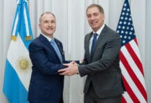 Santilli recibió al embajador de Trump, que se interesó por las reformas que el Gobierno impulsa en el Congreso