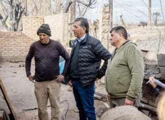 Pocito continúa asistiendo a las familias damnificadas por los incendios en calle Alfonso XIII