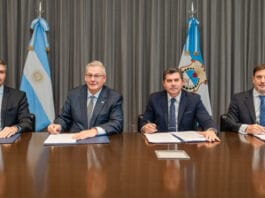 El Gobernador Orrego concretó un acuerdo con Vicuña que adelanta U$S250.000.000 para infraestructura