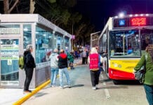Miodowsky cumplió: Rivadavia ya cuenta con 5 paradas de colectivos climatizadas