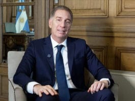 Santilli asumió como director del Estado en YPF y ejercerá ad honorem