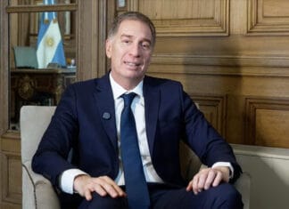 Santilli asumió como director del Estado en YPF y ejercerá ad honorem
