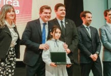 Más de 2.700 estudiantes de cuatro departamentos recibieron sus computadoras