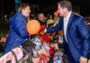 El Gobernador Orrego recorrió la Expo Mamá, donde más de 150 artesanos locales ofrecieron sus productos