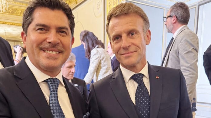 Orrego-y-Macron-02