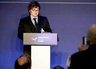 Milei cerró su gira en Francia: "Argentina se dirige nuevamente a paso firme hacia el futuro"